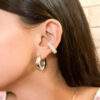 Earcuff de mostacilla plateado